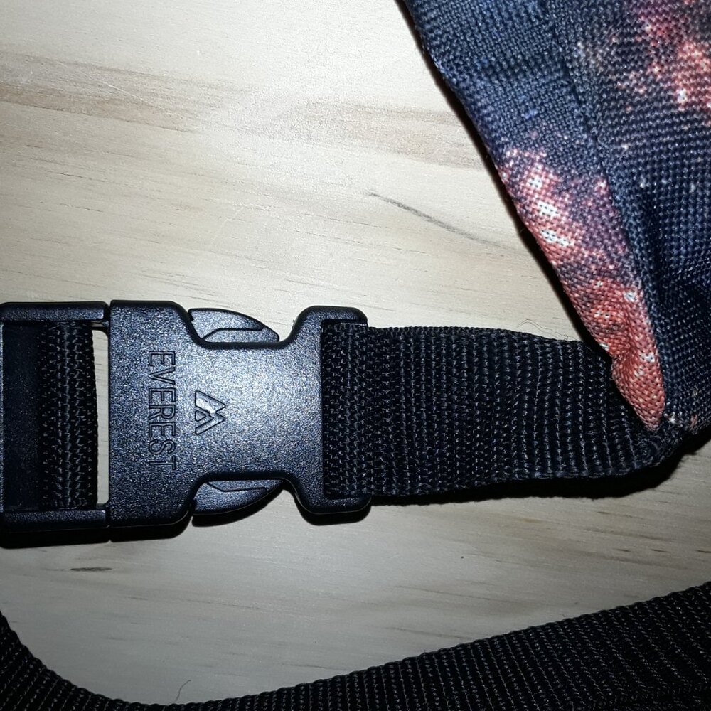 Everest | galaxy cosmic print | fanny pack | belt bag - Picture 5 of 14